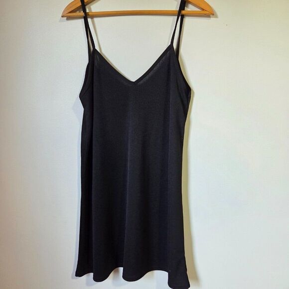 EUC PRETTY LITTLE THING BLACK DOUBLE V NECK TANK SHORT DRESS SIZE 8 / WOMENS SM - Picture 2 of 13